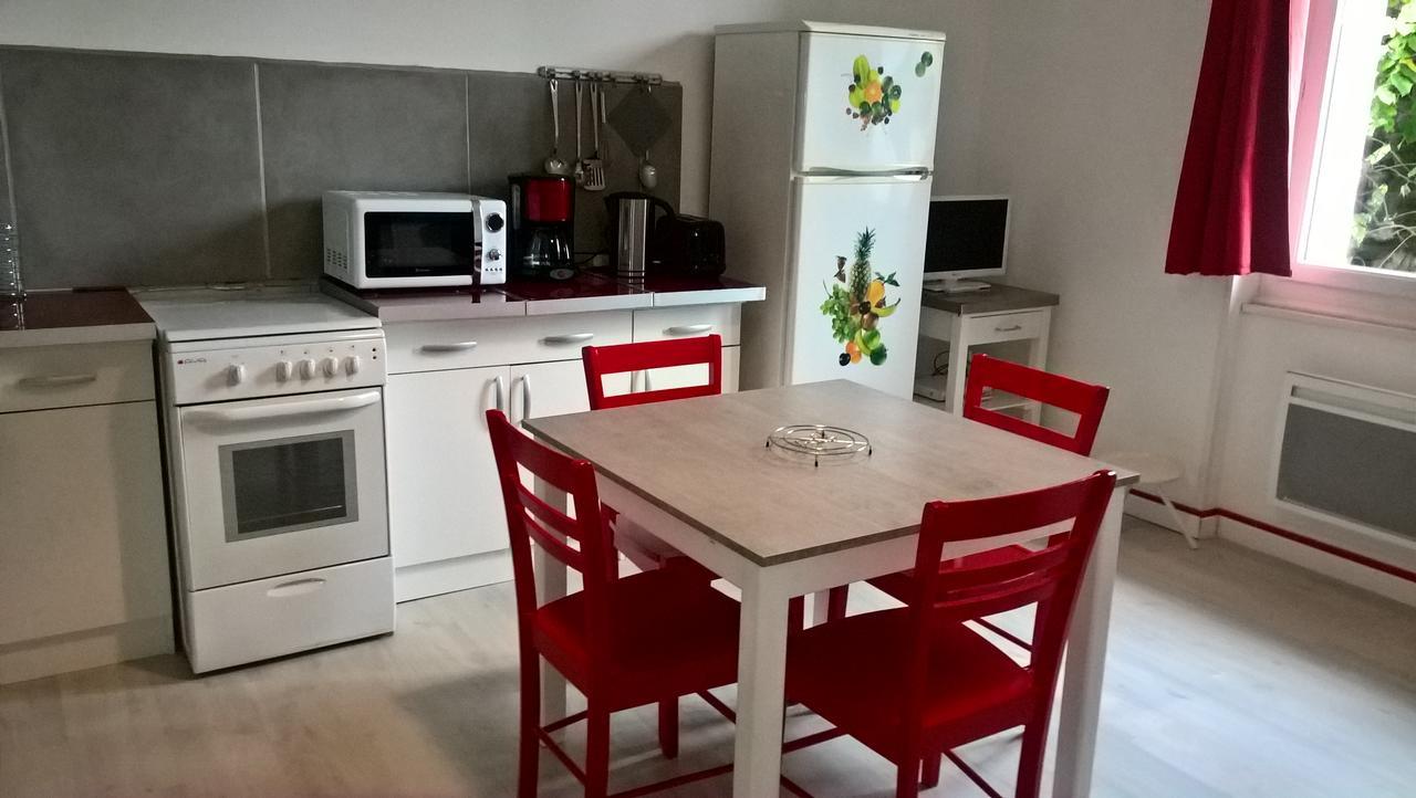 Ferienwohnung LOCATIONS RIVES DE SEUGNE - De Gaulle Jonzac Exterior foto
